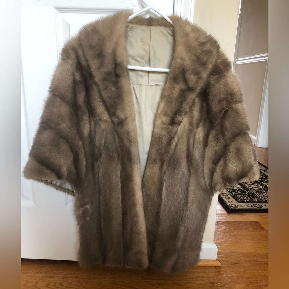 Ladies Beautiful Vintage Mink Stole